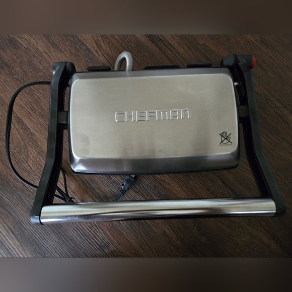 LIKE NEW CHEFMAN SANDWICH GRILLER - Picture 5 of 5